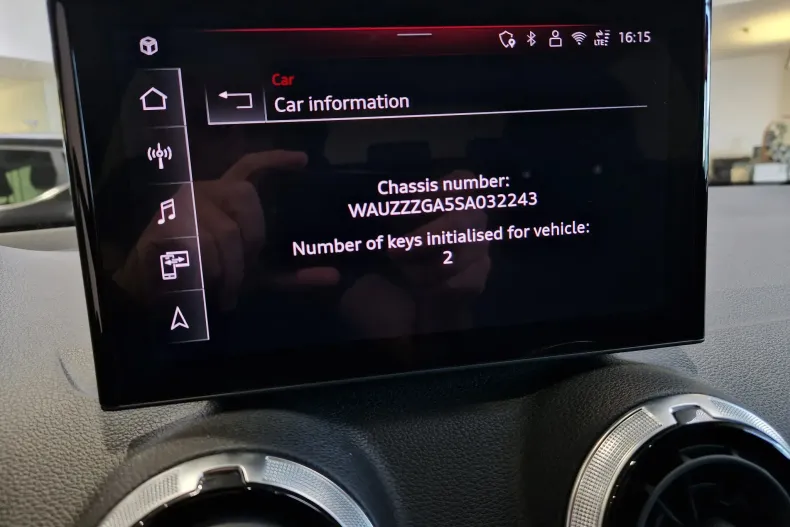 Audi Q2 din 2025 cu 5.000 km - oferta AUD129687 - foto 30