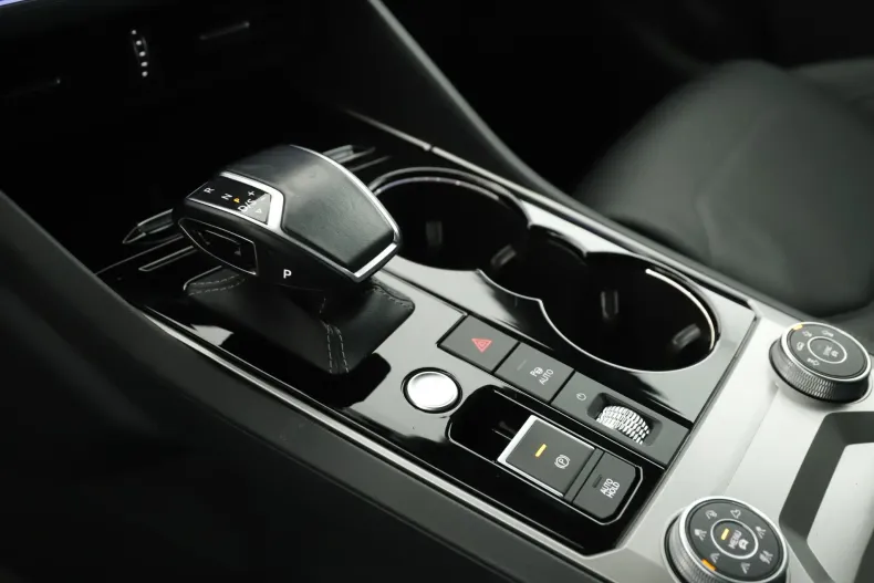 Volkswagen Touareg din 2021 cu 54.585 km - oferta VOL129691 - foto 14