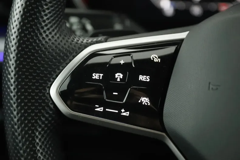 Volkswagen Touareg din 2021 cu 54.585 km - oferta VOL129691 - foto 18