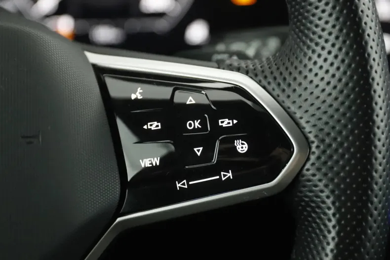 Volkswagen Touareg din 2021 cu 54.585 km - oferta VOL129691 - foto 19