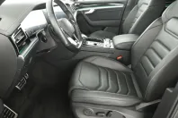 Volkswagen Touareg din 2021 cu 74.249 km - oferta VOL129693 - foto 11