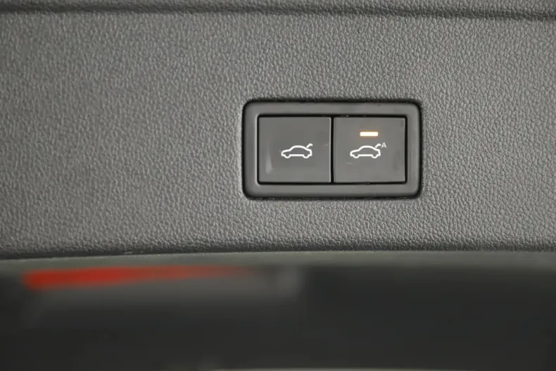 Volkswagen Touareg din 2021 cu 74.249 km - oferta VOL129693 - foto 27