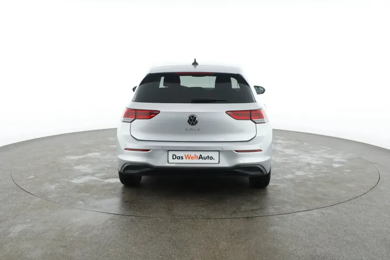 Volkswagen Golf din 2023 cu 52.077 km - oferta VOL129701 - foto 8