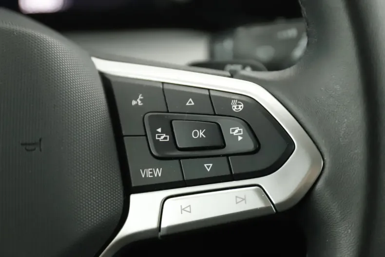 Volkswagen Golf din 2023 cu 52.077 km - oferta VOL129701 - foto 18