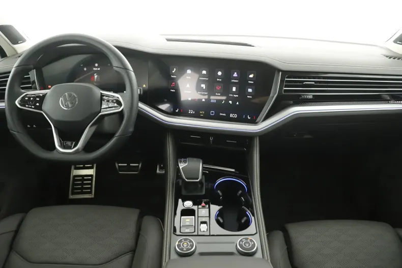 Volkswagen Touareg din 2023 cu 46.907 km - oferta VOL129717 - foto 12