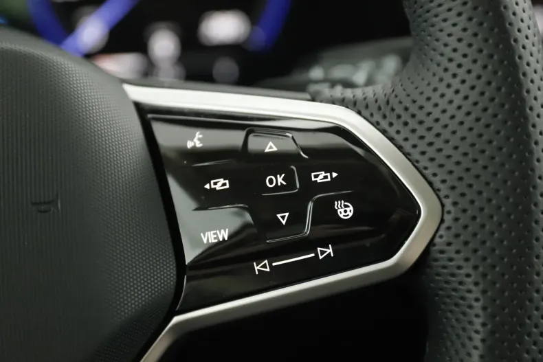 Volkswagen Touareg din 2023 cu 46.907 km - oferta VOL129717 - foto 19