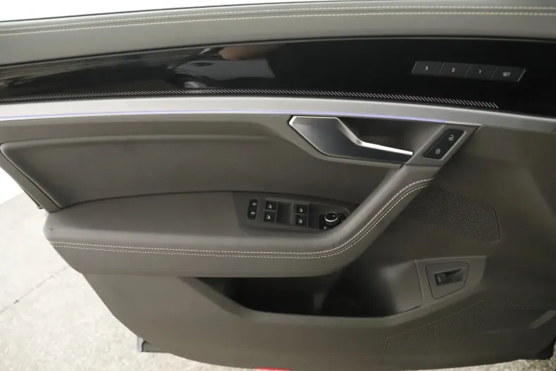 Volkswagen Touareg din 2023 cu 46.907 km - oferta VOL129717 - foto 21