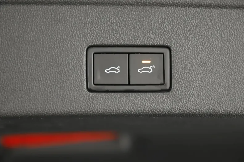 Volkswagen Touareg din 2023 cu 46.907 km - oferta VOL129717 - foto 27