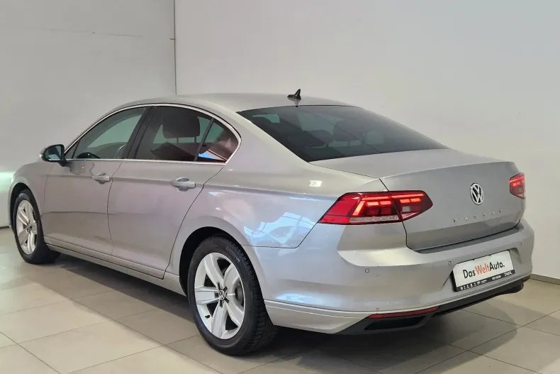 Volkswagen Passat din 2019 cu 56.019 km - oferta VOL129728 - foto 3