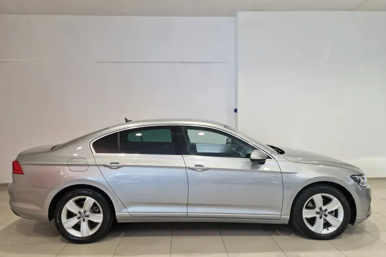 Volkswagen Passat din 2019 cu 56.019 km - oferta VOL129728 - foto 6