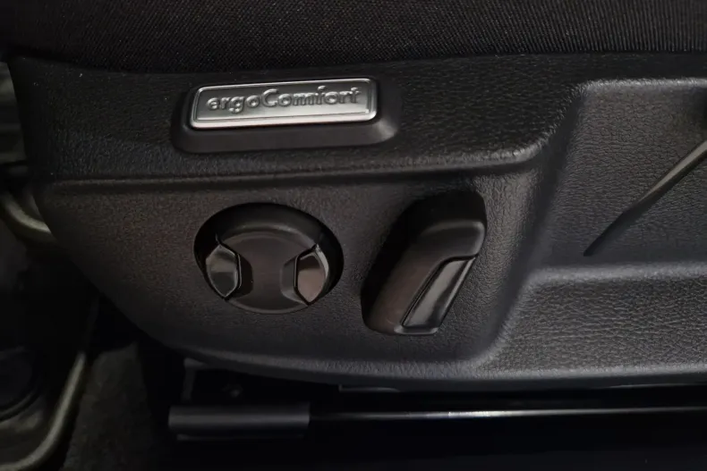 Volkswagen Passat din 2019 cu 56.019 km - oferta VOL129728 - foto 16