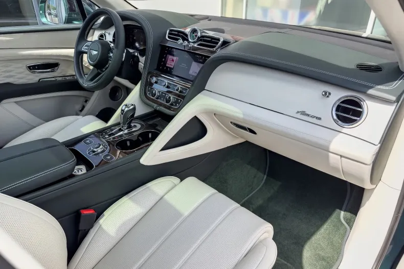 Bentley Bentayga din 2024 cu 16.500 km - oferta BEN129729 - foto 13