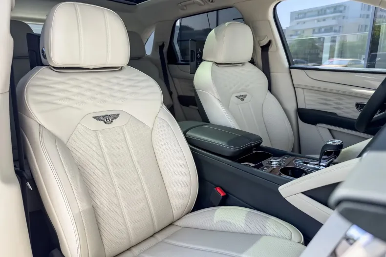 Bentley Bentayga din 2024 cu 16.500 km - oferta BEN129729 - foto 14