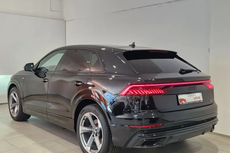 Audi Q8 din 2024 cu 15.631 km - oferta AUD129730 - foto 3