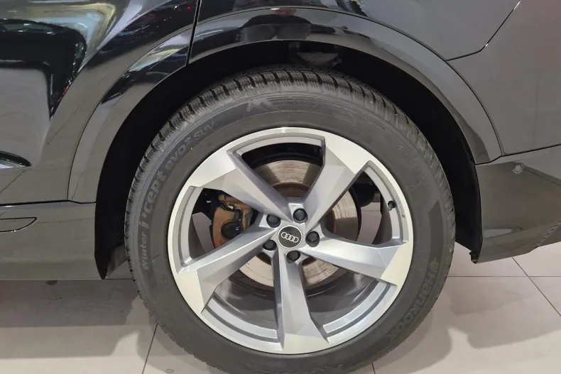 Audi Q8 din 2024 cu 15.631 km - oferta AUD129730 - foto 10