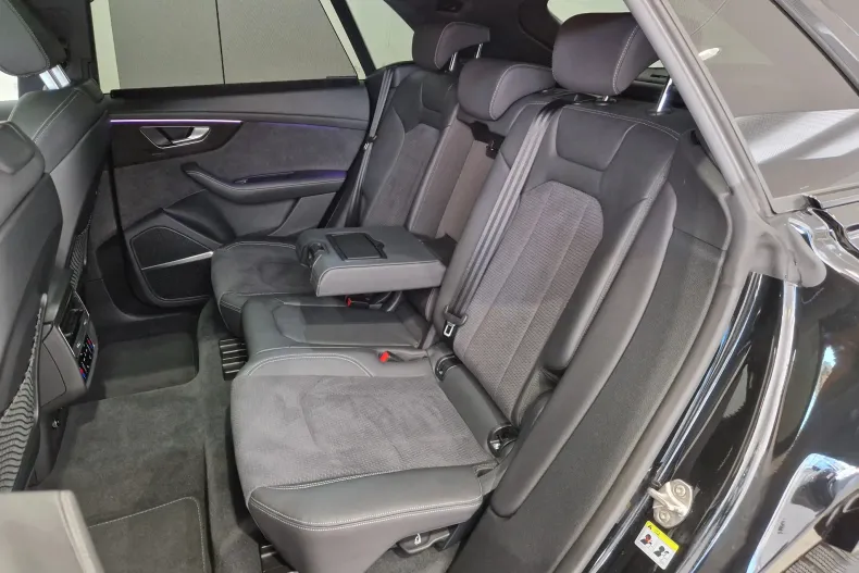 Audi Q8 din 2024 cu 15.631 km - oferta AUD129730 - foto 14