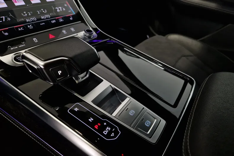 Audi Q8 din 2024 cu 15.631 km - oferta AUD129730 - foto 31