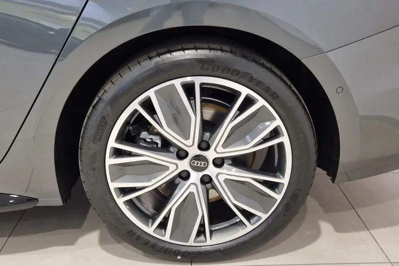 Audi A5 din 2025 cu 5.000 km - oferta AUD129733 - foto 10