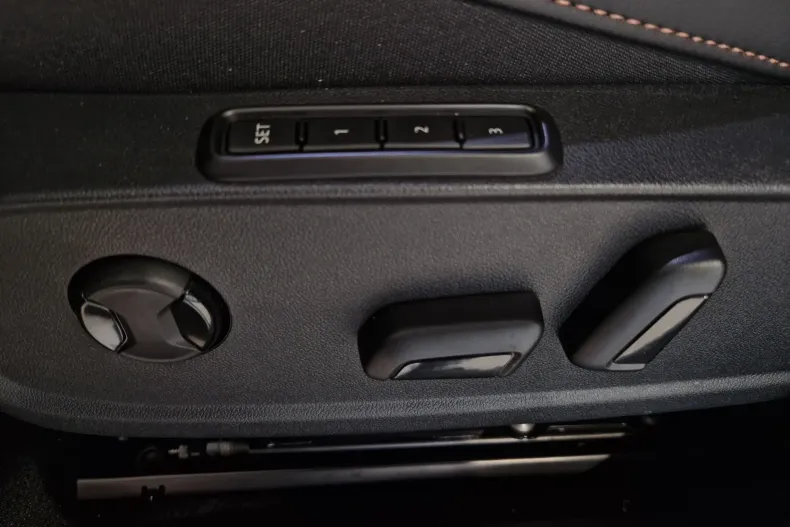 Cupra Formentor din 2025 cu 5.000 km - oferta CUP129734 - foto 16