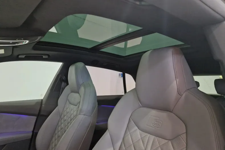 Audi Q8 din 2024 cu 11.156 km - oferta AUD129736 - foto 14