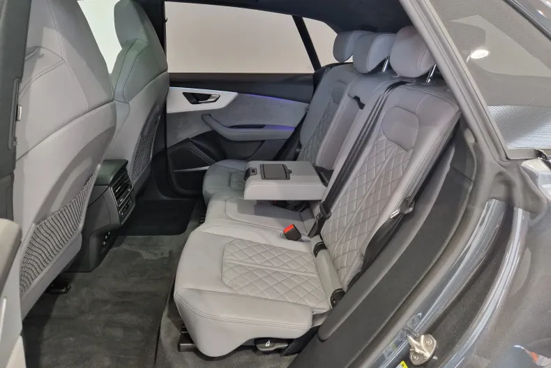 Audi Q8 din 2024 cu 11.156 km - oferta AUD129736 - foto 15