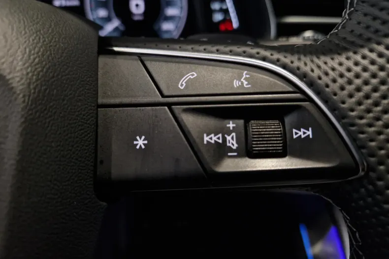 Audi Q8 din 2024 cu 11.156 km - oferta AUD129736 - foto 23