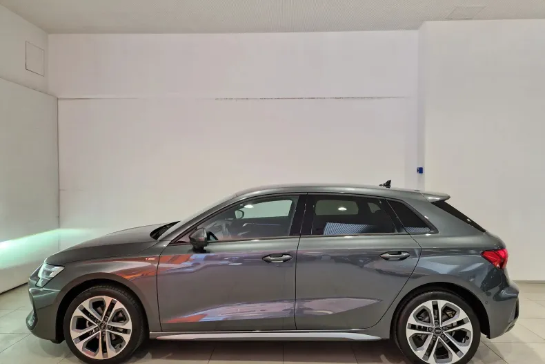 Audi A3 din 2025 cu 5.000 km - oferta AUD129738 - foto 2