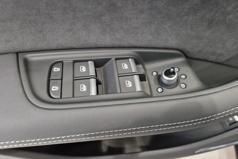 Audi Q7 din 2025 cu 5.000 km - oferta AUD129742 - foto 15