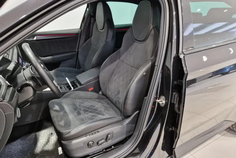 Skoda Superb din 2023 cu 8.070 km - oferta SKO129748 - foto 11