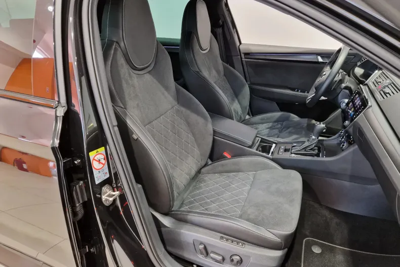 Skoda Superb din 2023 cu 8.070 km - oferta SKO129748 - foto 13