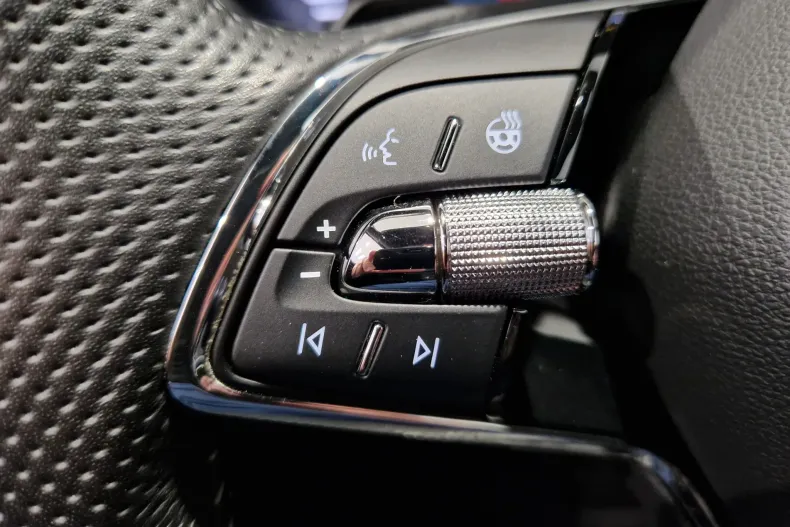 Skoda Superb din 2023 cu 8.070 km - oferta SKO129748 - foto 18