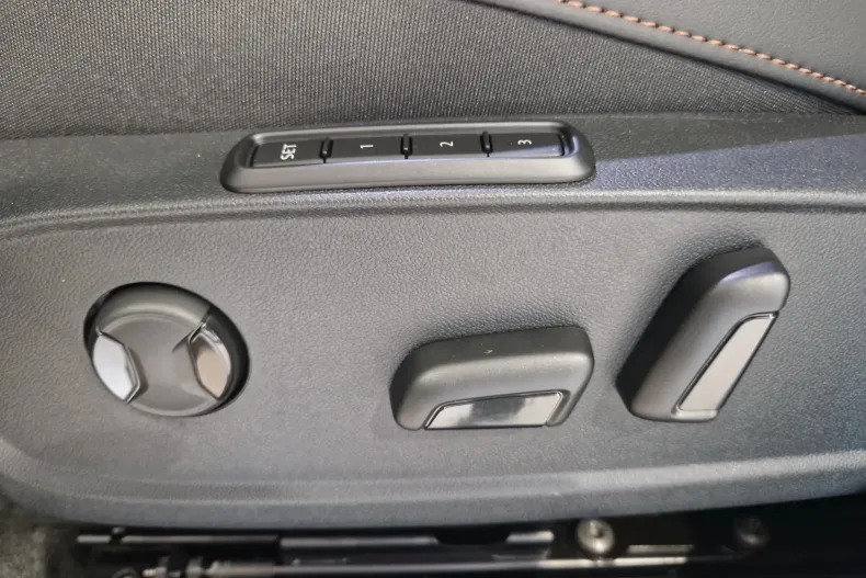 Cupra Formentor din 2025 cu 5.000 km - oferta CUP129750 - foto 16