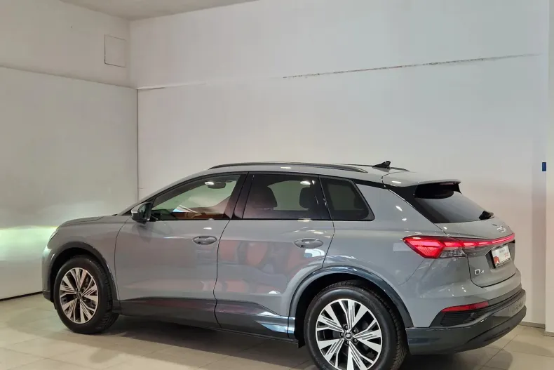 Audi Q4 din 2025 cu 5.000 km - oferta AUD129757 - foto 3