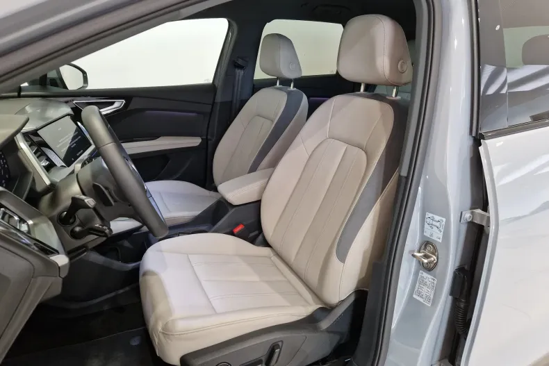 Audi Q4 din 2025 cu 5.000 km - oferta AUD129757 - foto 9