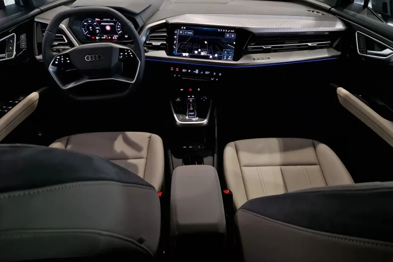 Audi Q4 din 2025 cu 5.000 km - oferta AUD129757 - foto 10