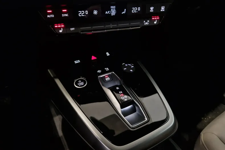 Audi Q4 din 2025 cu 5.000 km - oferta AUD129757 - foto 29