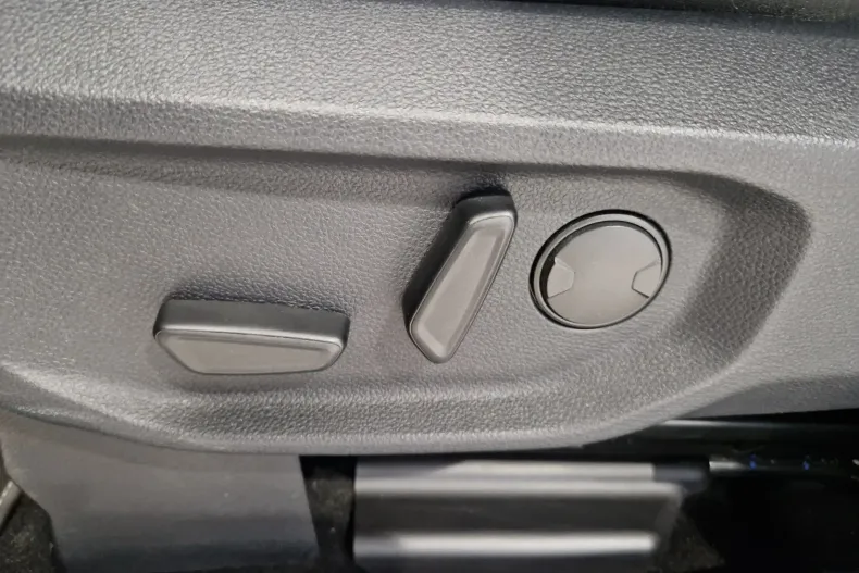 Volkswagen Amarok din 2023 cu 16.834 km - oferta VOL129758 - foto 16