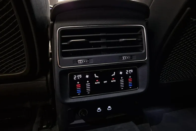 Audi Q7 din 2024 cu 5.000 km - oferta AUD129760 - foto 33