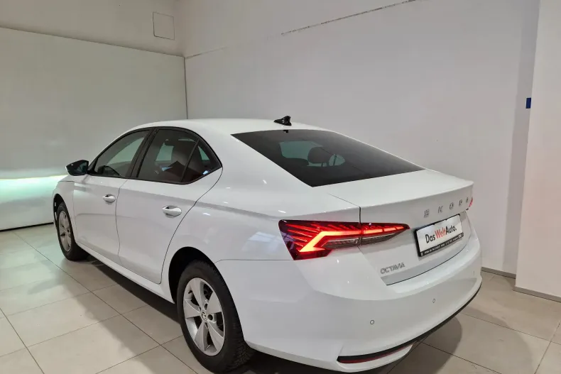 Skoda Octavia din 2025 cu 5.000 km - oferta SKO129764 - foto 3