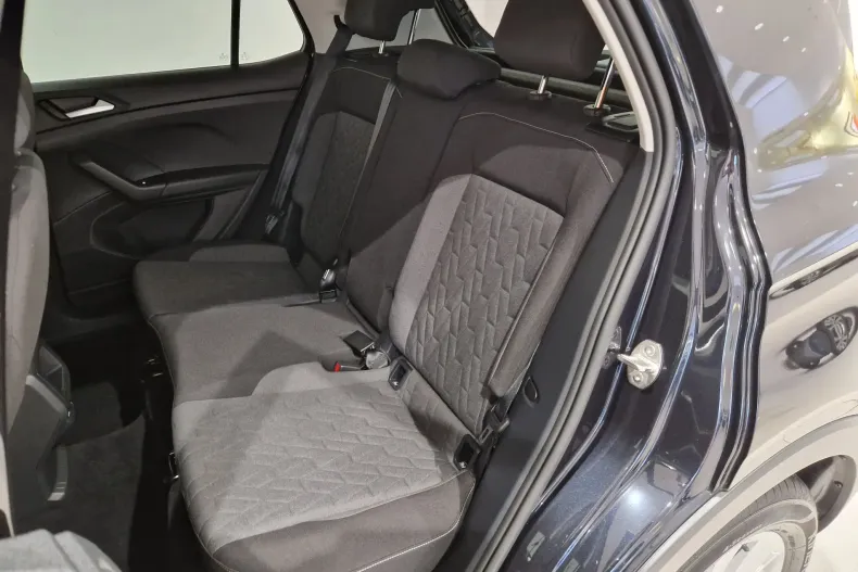 Volkswagen T-Cross din 2024 cu 6.945 km - oferta VOL129765 - foto 14