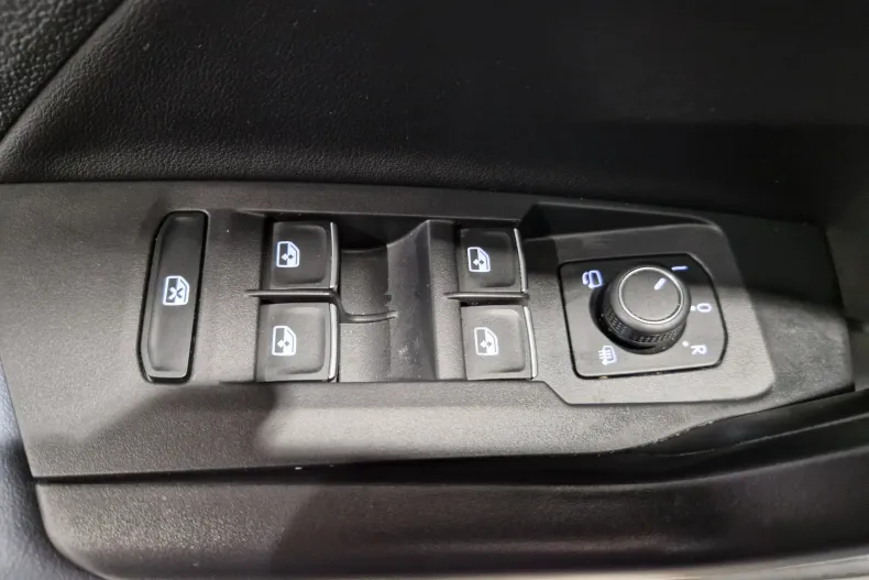 Volkswagen T-Cross din 2024 cu 22.018 km - oferta VOL129766 - foto 15