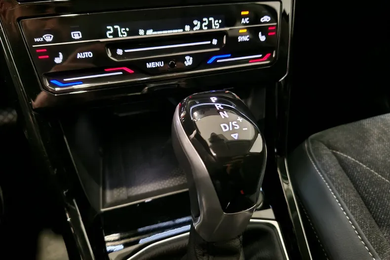 Volkswagen T-Cross din 2024 cu 22.018 km - oferta VOL129766 - foto 24