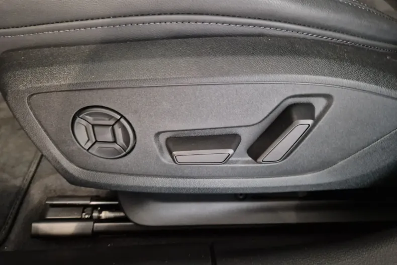 Audi A6 din 2024 cu 5.000 km - oferta AUD129786 - foto 17