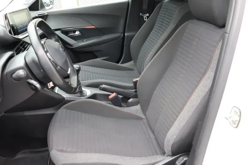 Peugeot 2008 din 2020 cu 113.404 km - oferta PEU129788 - foto 6