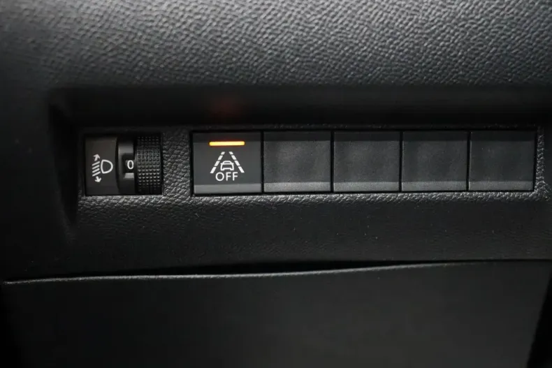 Peugeot 2008 din 2020 cu 113.404 km - oferta PEU129788 - foto 11