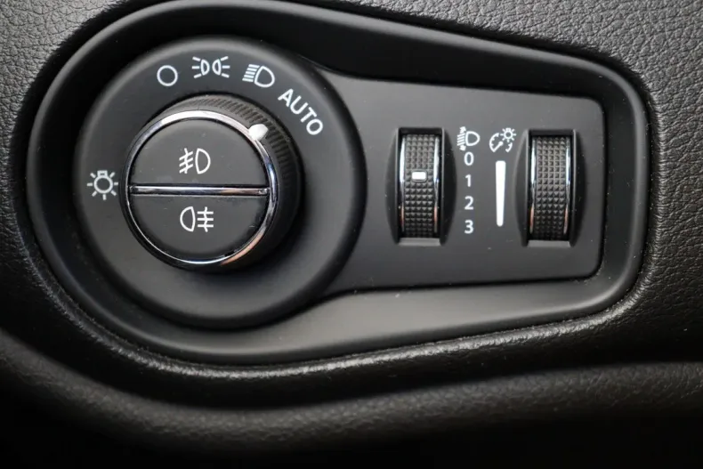 Jeep Renegade din 2021 cu 101.110 km - oferta JEE129791 - foto 14