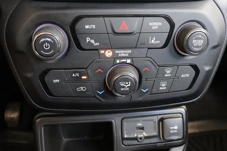 Jeep Renegade din 2021 cu 101.110 km - oferta JEE129791 - foto 20