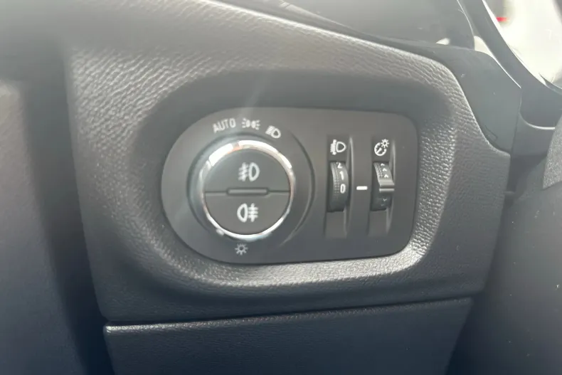 Opel Corsa din 2021 cu 38.126 km - oferta OPE129806 - foto 16