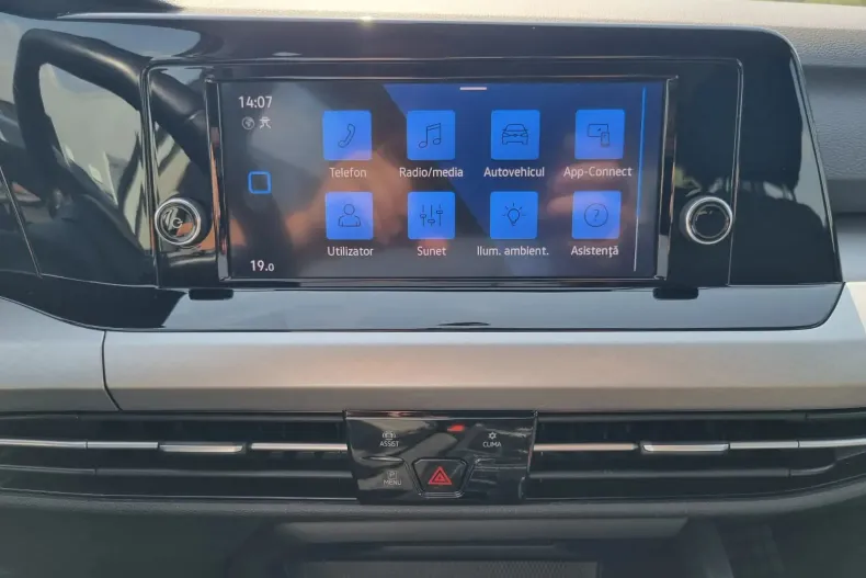 Volkswagen Golf din 2020 cu 38.203 km - oferta VOL129815 - foto 21