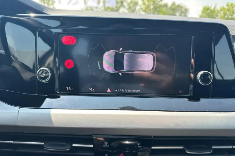 Volkswagen Golf din 2021 cu 40.281 km - oferta VOL129818 - foto 25